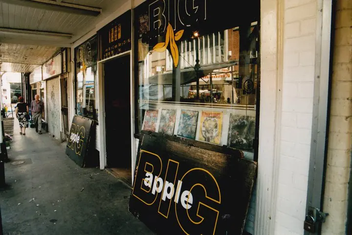 The shopfront of Big Apple Records in Croydon around the year 2000