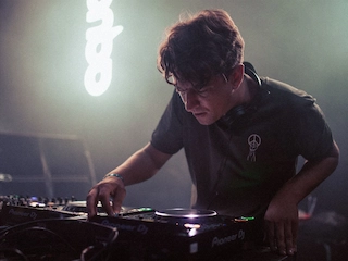 Skream playing a DJ set