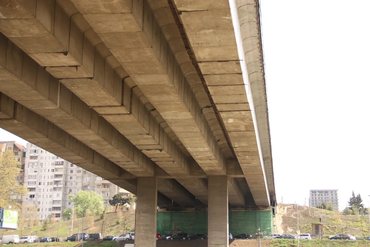 The underside of Vakhushti Bagrationi Bridge in Tbilisi